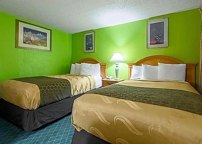 Highway Hotel