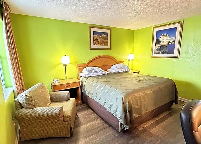 Highway Hotel