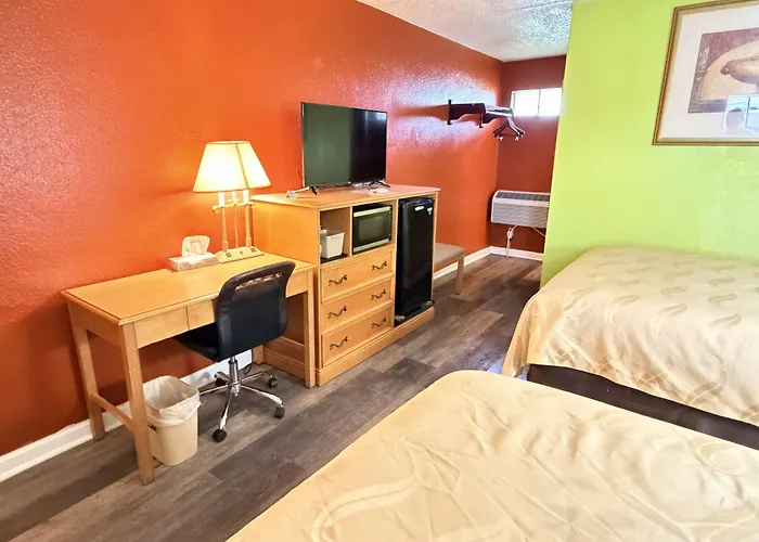 Highway Hotel