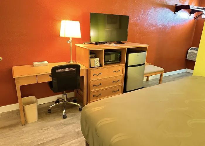 Hotel Highway